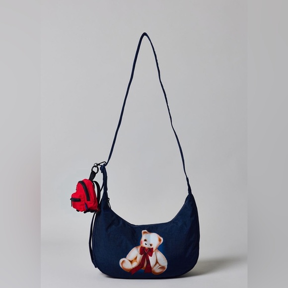 BAGGU UO Exclusive Teddy Bear Medium Nylon Crescent Bag NWT - Picture 2 of 8